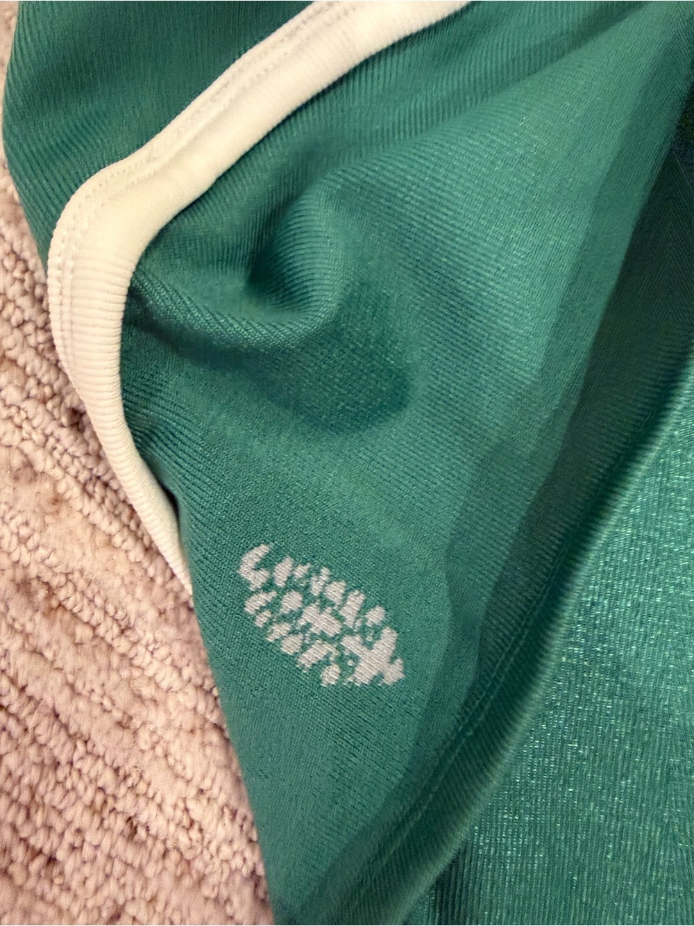 💚FREE PEOPLE MOVEMENT CROSS BAR CAMI💚 - Picture 3 of 4